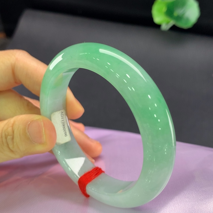 翡翠手镯未镶嵌正圈53