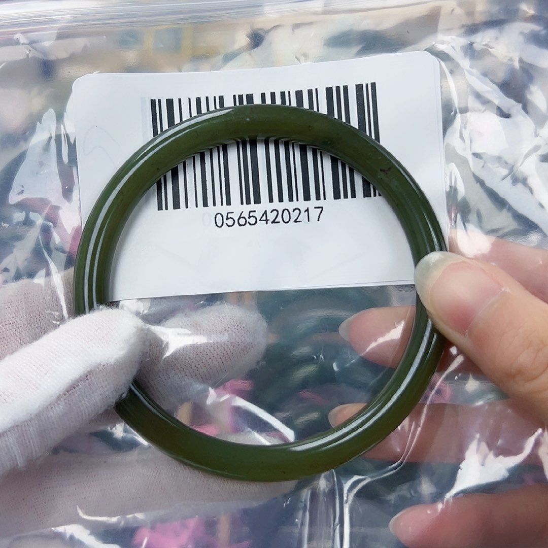 和田玉（碧玉）手镯未镶嵌65