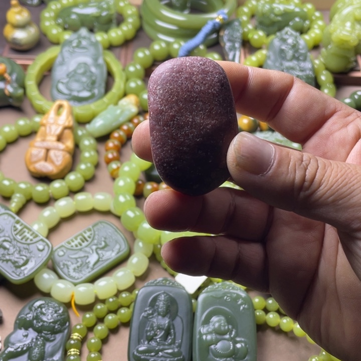 岫岩老玉（透闪石质玉）未镶嵌颈饰