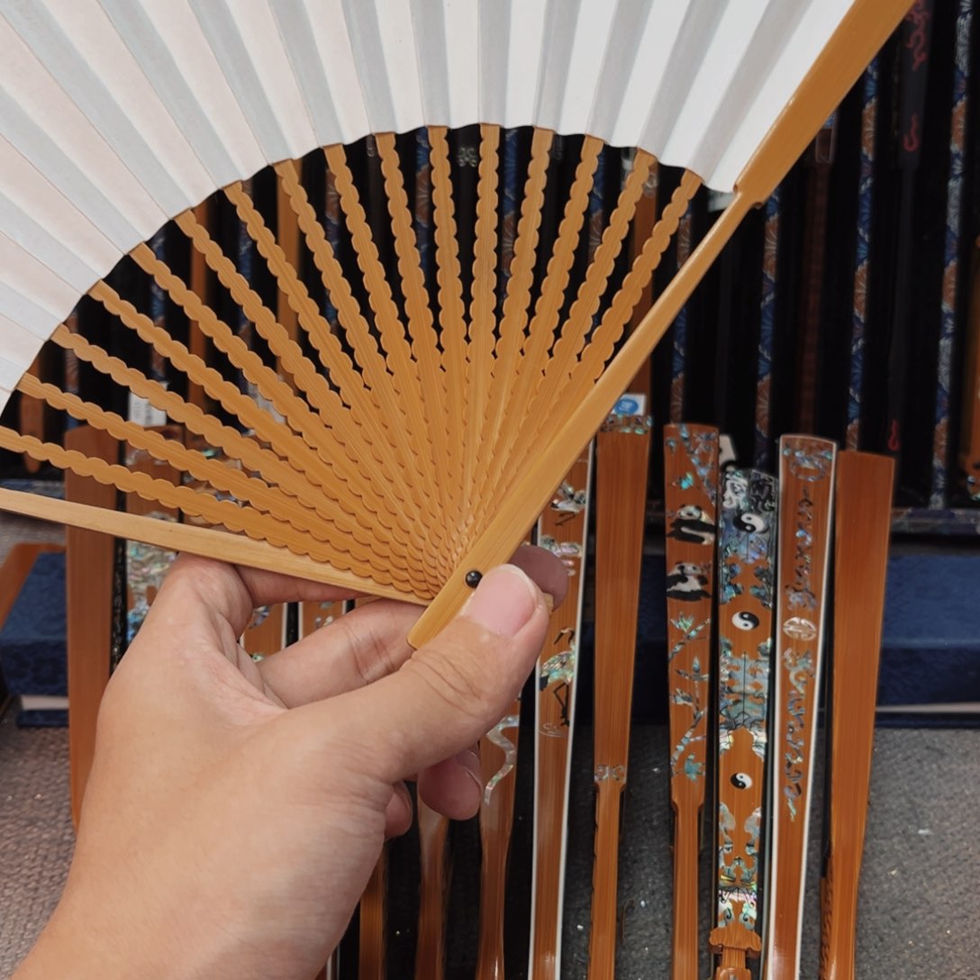 扇子纯手工制作玉竹龙鳞折扇