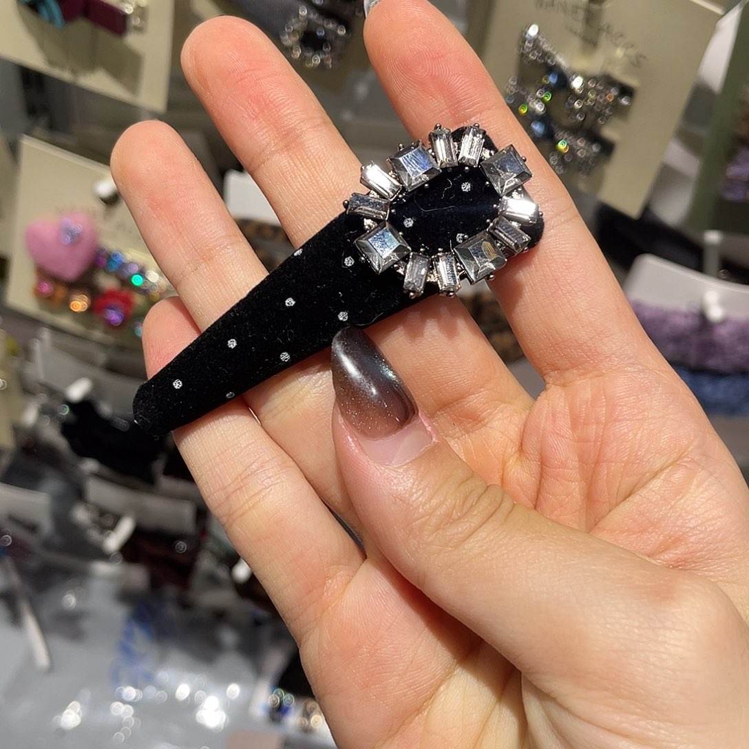 非金属黑波点钻一只