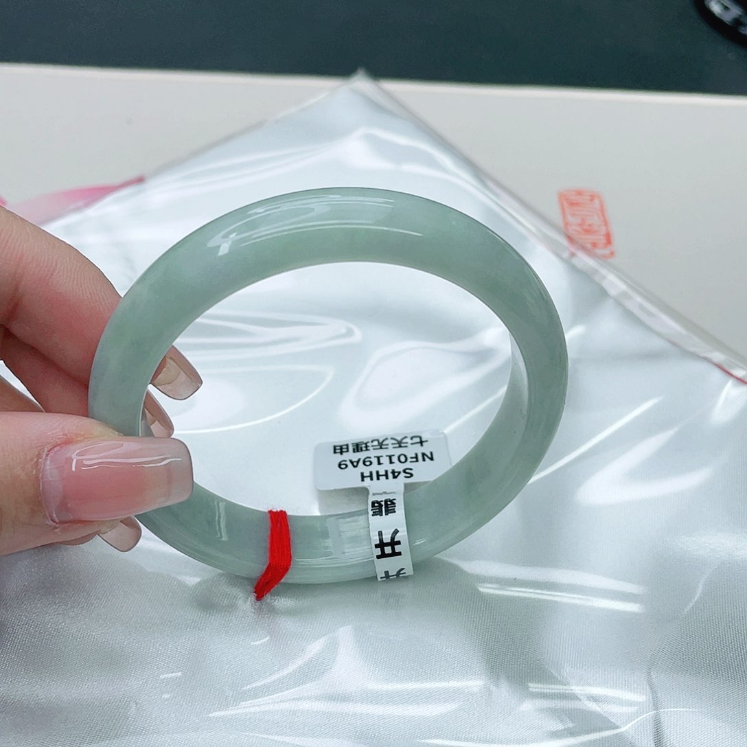 翡翠手镯未镶嵌正57.5