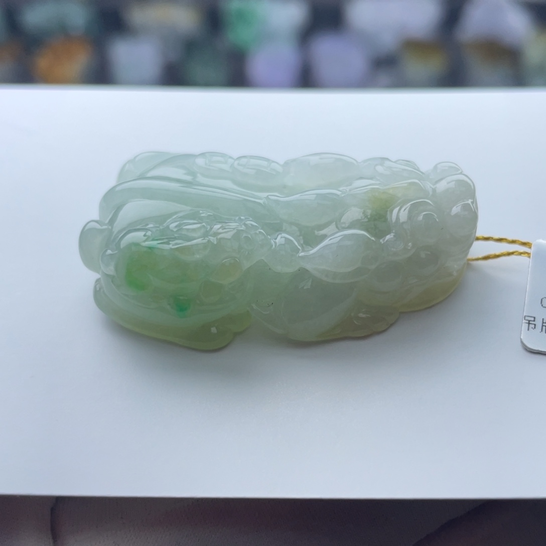 翡翠颈饰未镶嵌貔貅