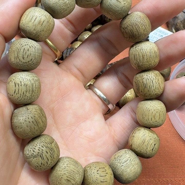 大叶紫檀（黑酸枝木类）