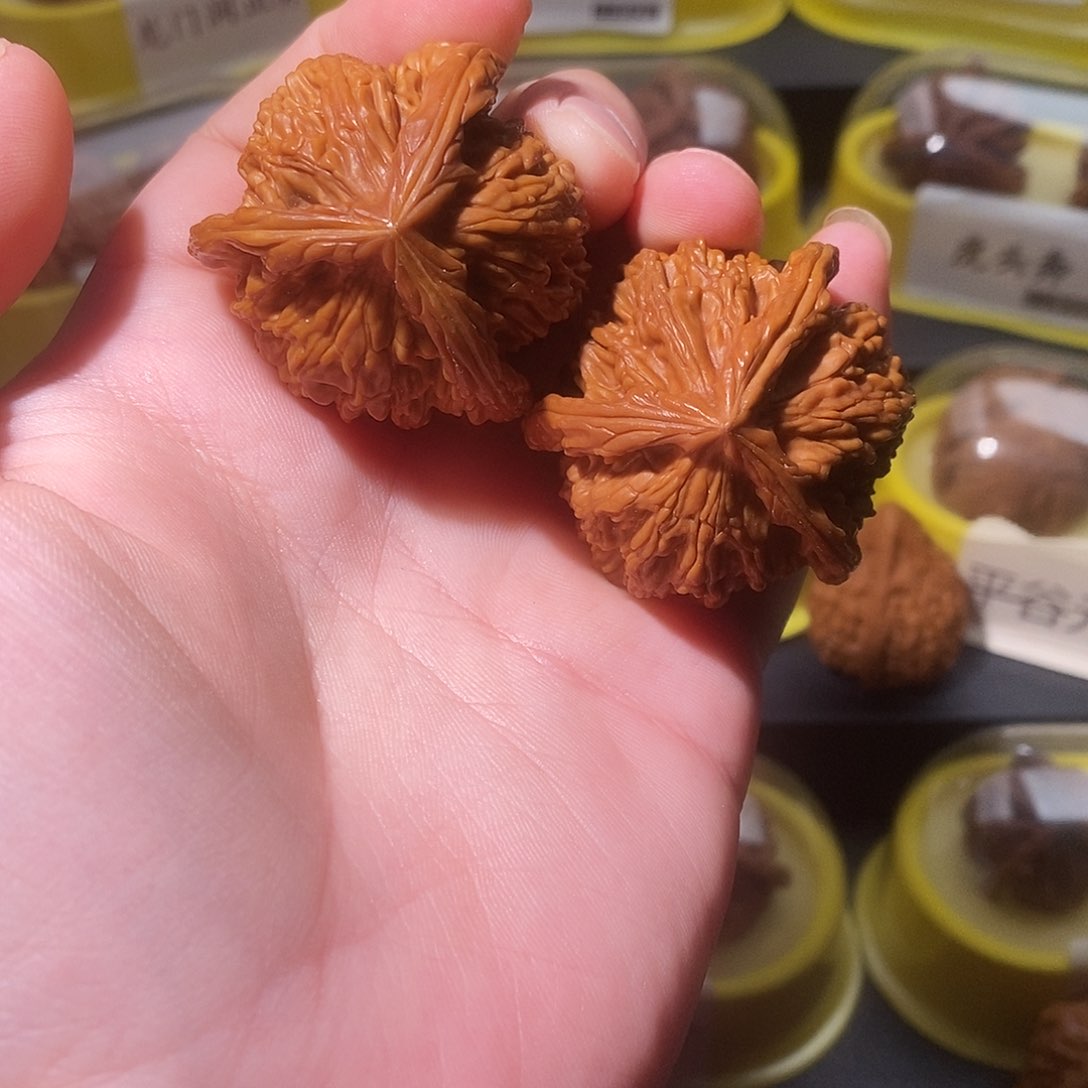 文玩核桃把件43虎头奔