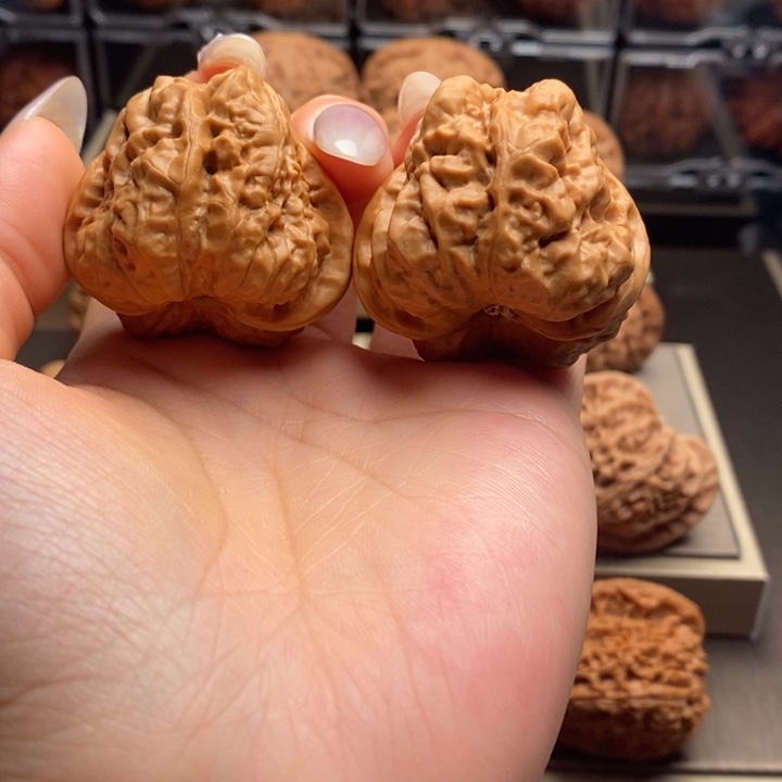 文玩核桃吊坠昨****骤39.9尺三角蛙