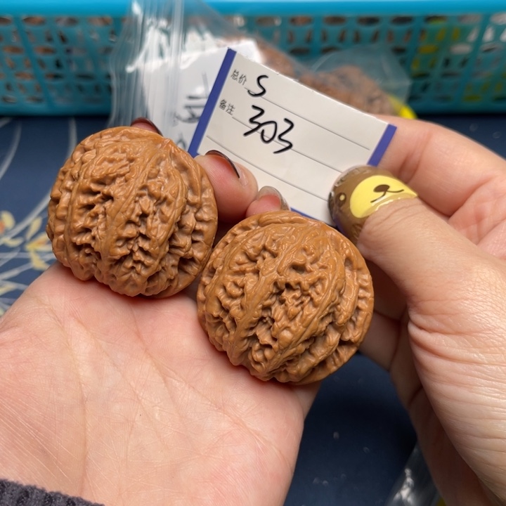 文玩核桃把件粗筋43