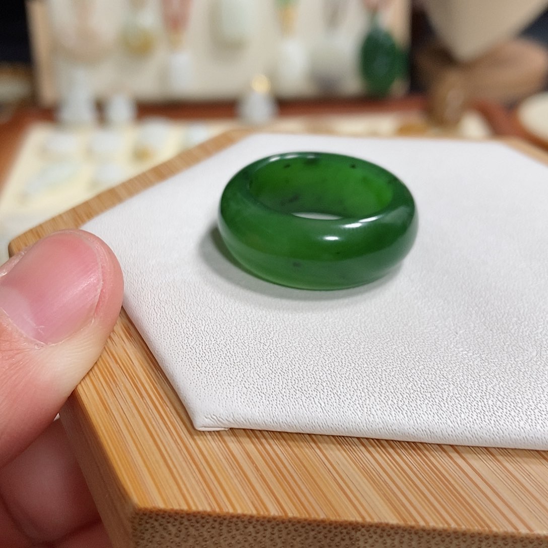 和田玉戒指未镶嵌