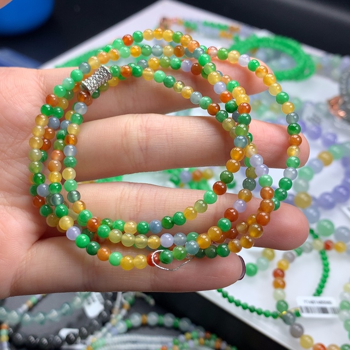 翡翠手镯未镶嵌卡