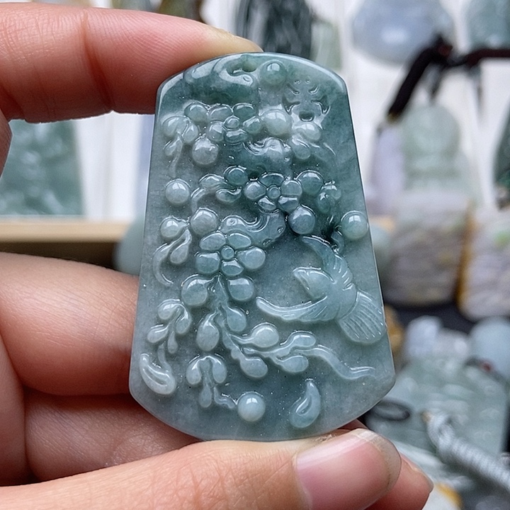 翡翠吊坠(不含链)未镶嵌翡翠