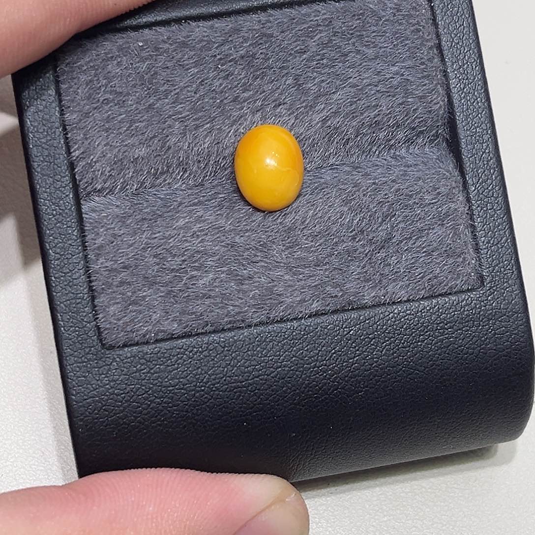 未镶嵌蜜蜡裸石0.99克拉