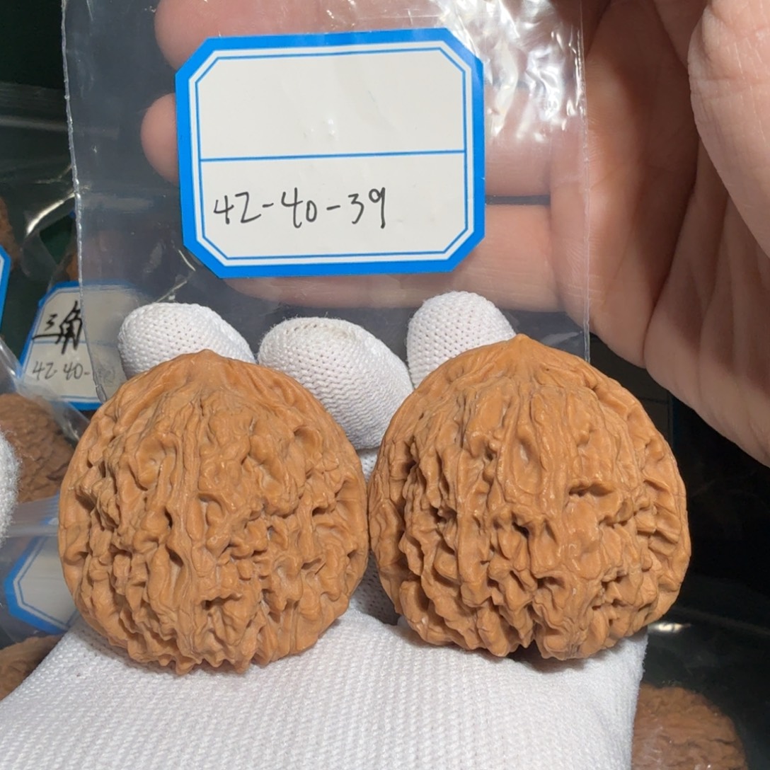 文玩核桃吊坠南疆35