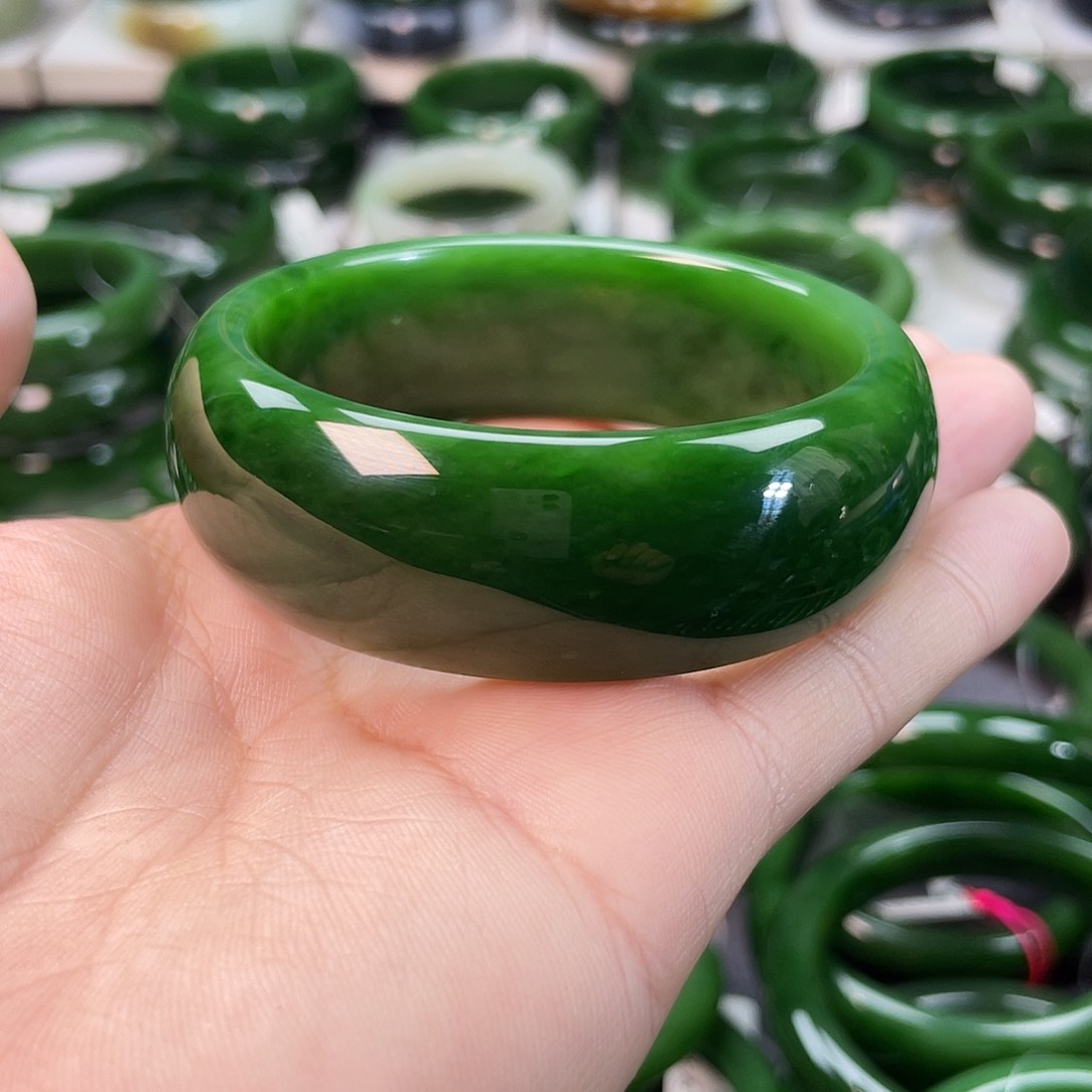 和田玉（碧玉）手镯未镶嵌