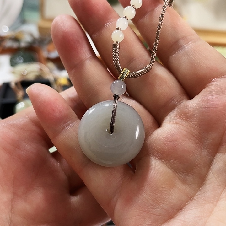 秋***3和田玉未镶嵌颈饰