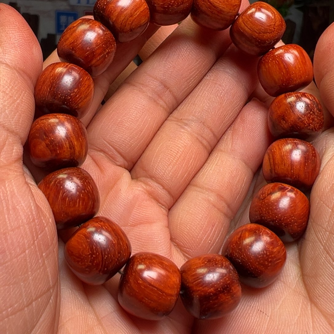 檀香紫檀（小叶紫檀）手串