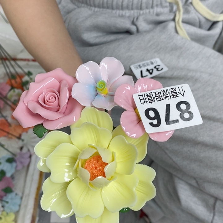 摆件陶瓷材料加工