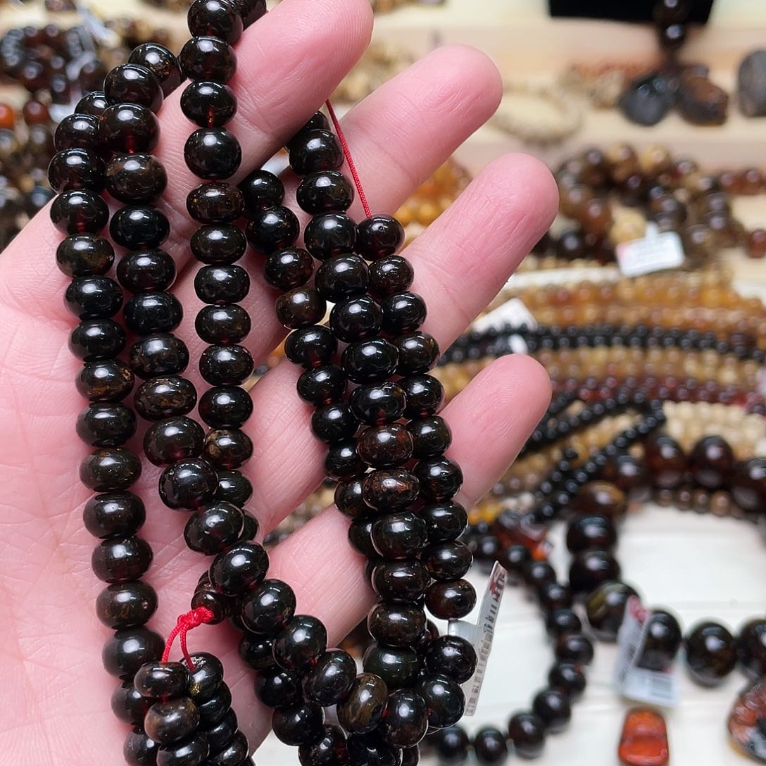 琥珀裸石未镶嵌福*八10175