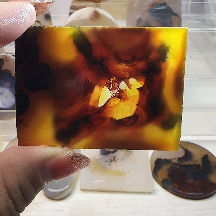 玛瑙/玉髓未镶嵌珠宝奇石