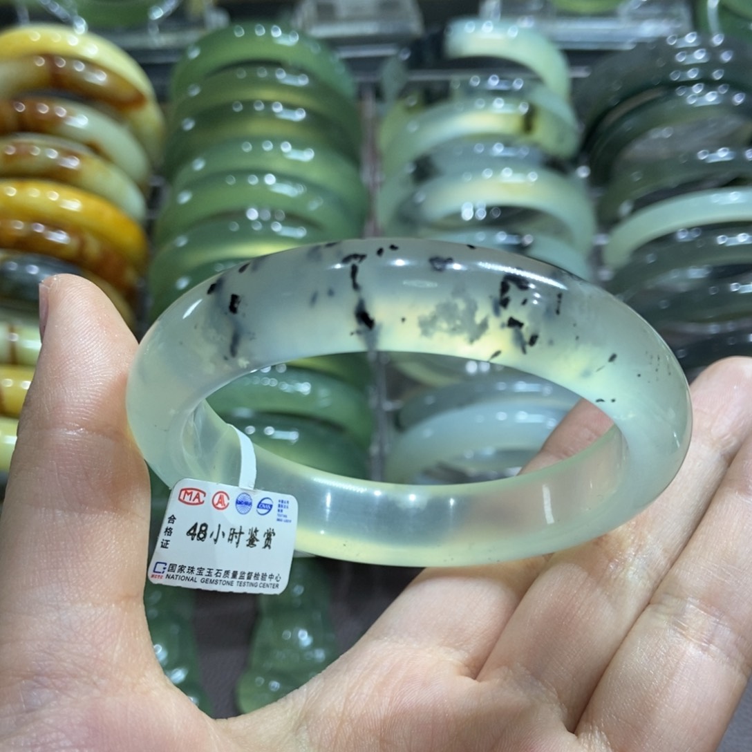 蛇纹石玉手镯未镶嵌5859