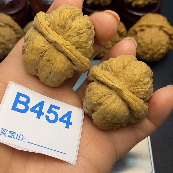 核桃蛙蛙4.0，肚子4.3，全品