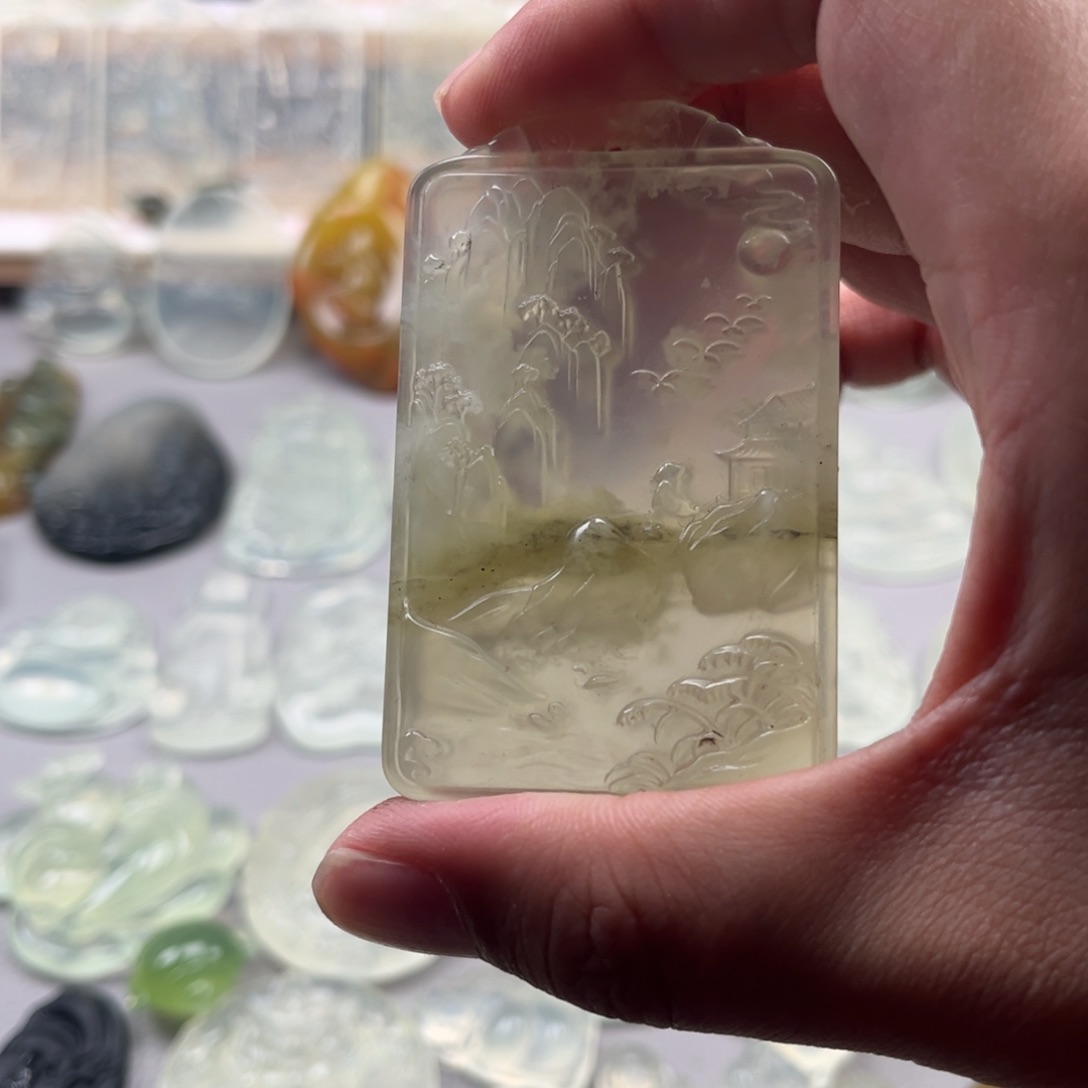 未镶嵌蛇纹石玉颈饰