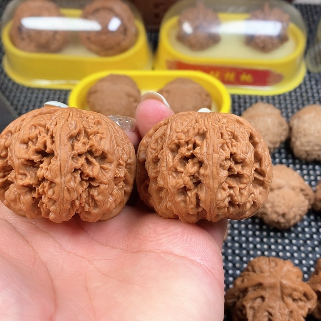 文玩核桃把件46尺球筋