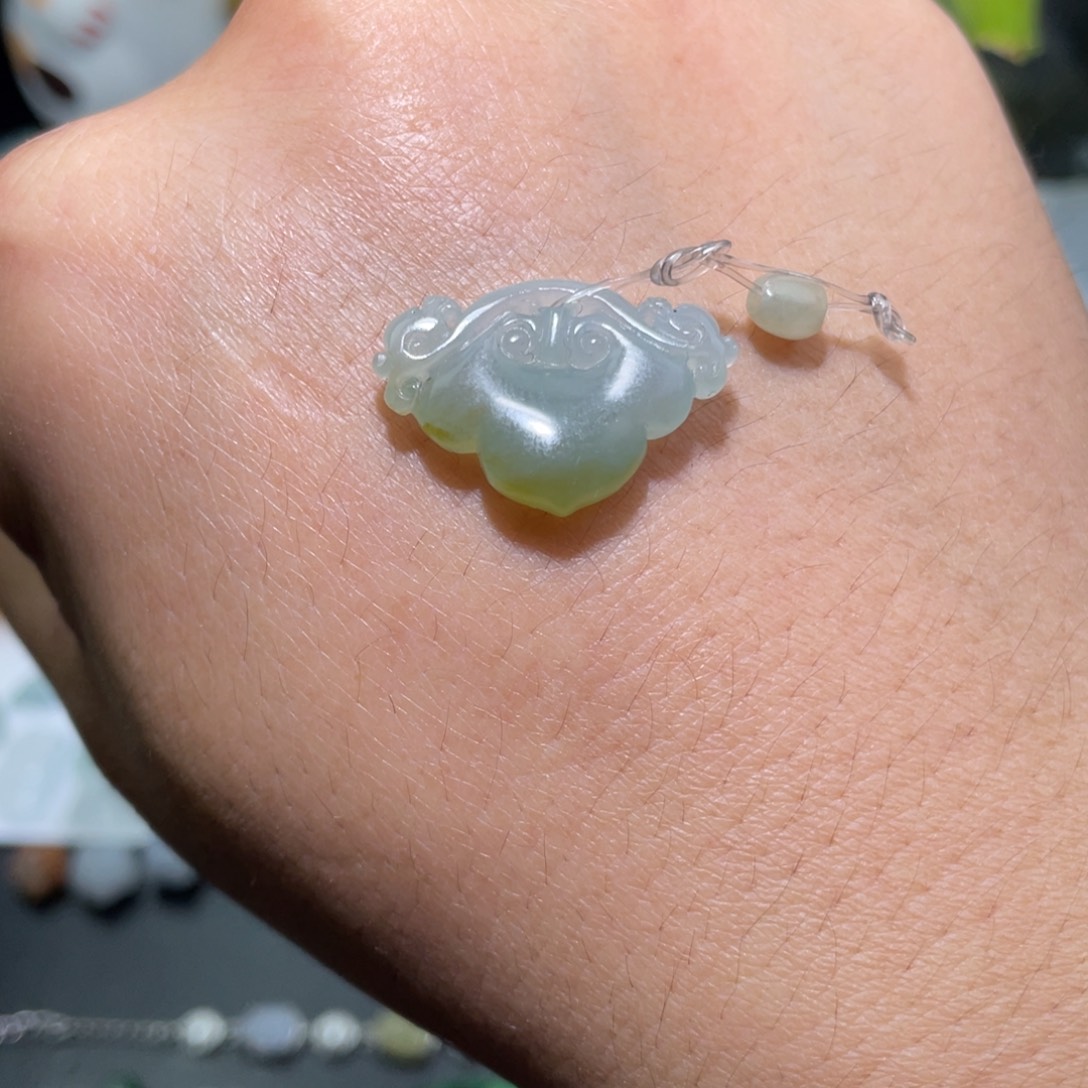 定制翡翠未镶嵌如意