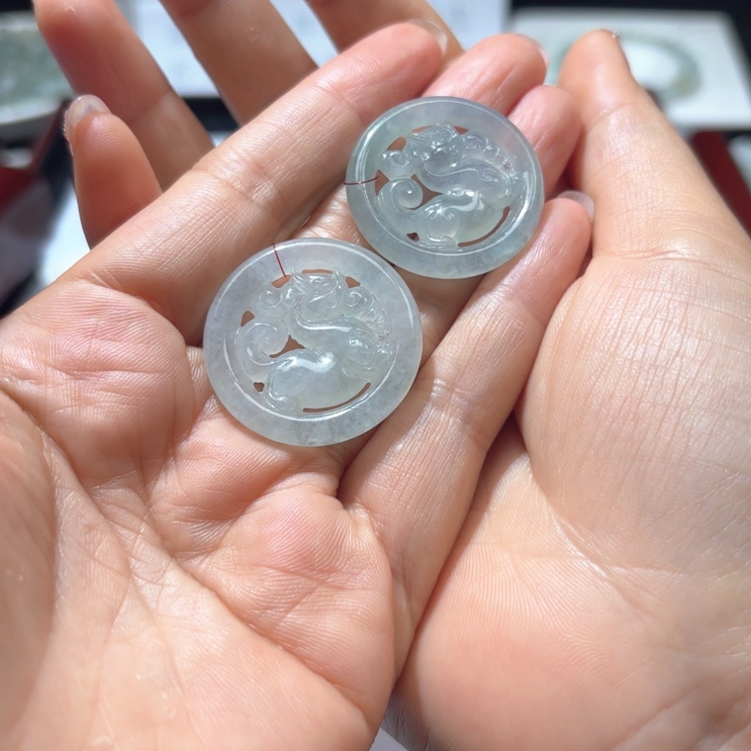 翡翠颈饰未镶嵌土****瓜天然缅甸翡翠A货时尚精美挂件