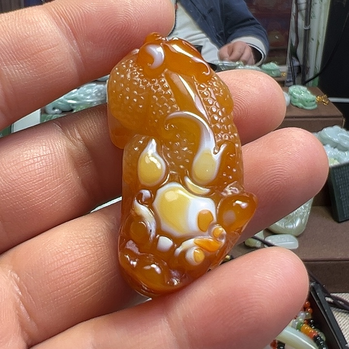 玛瑙/玉髓未镶嵌颈饰鸿运当头三彩貔貅