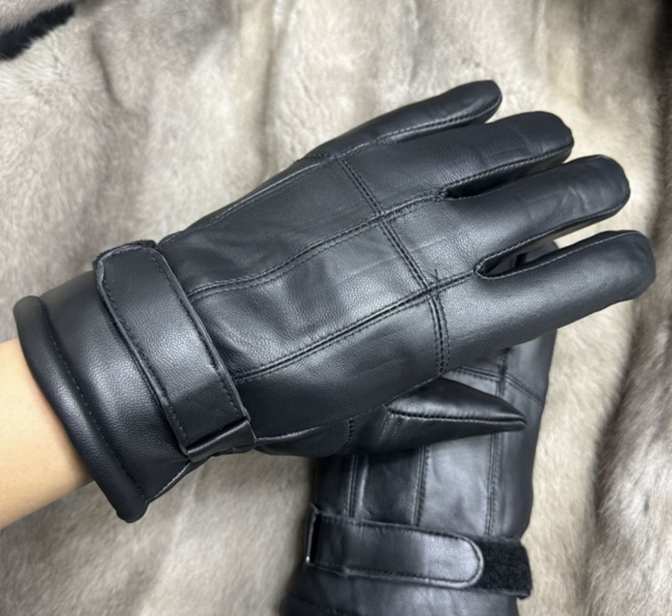 TC皮毛一体手套男冬骑行摩托车加厚保暖羊毛真皮毛防雨风触屏大码