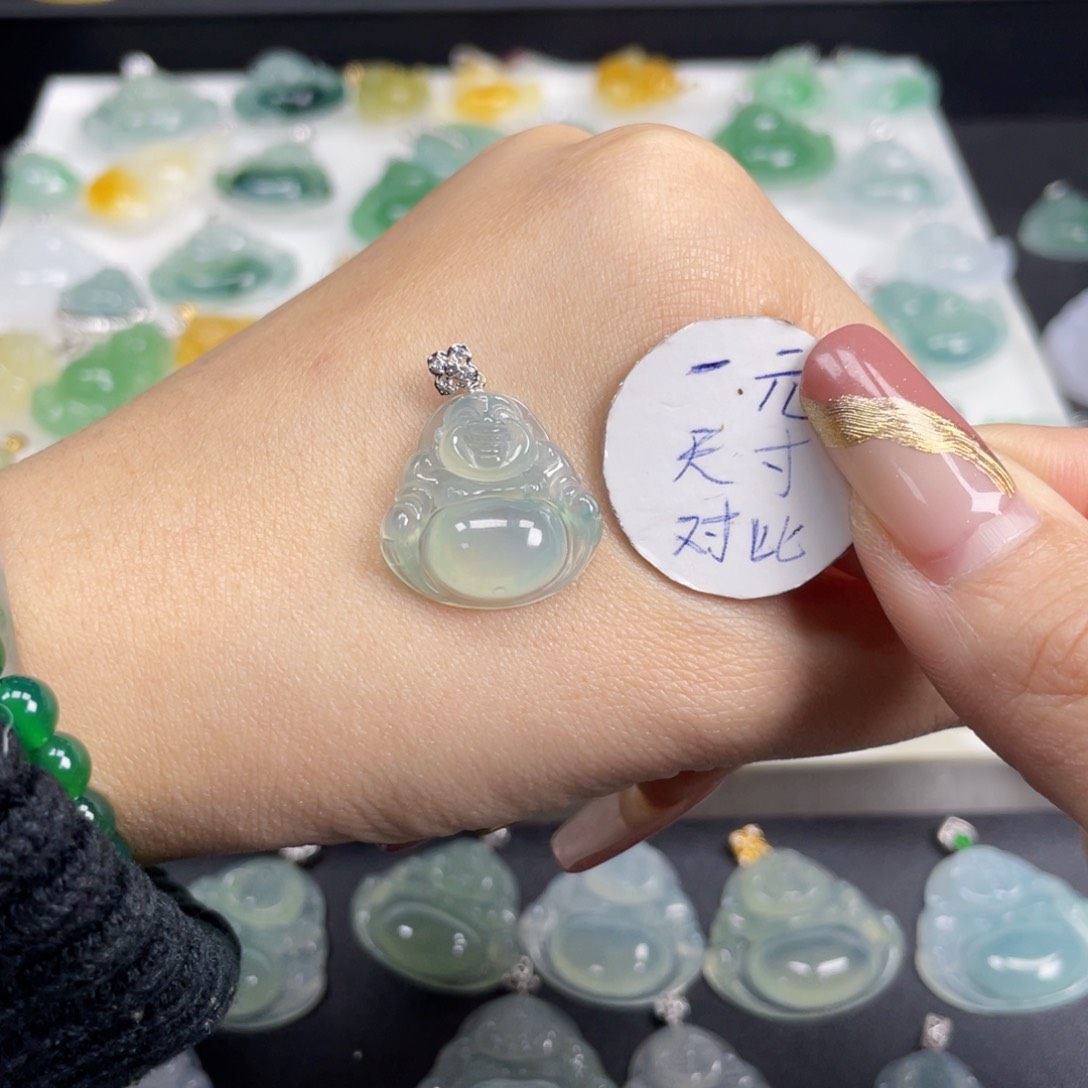 翡翠颈饰未镶嵌翡翠