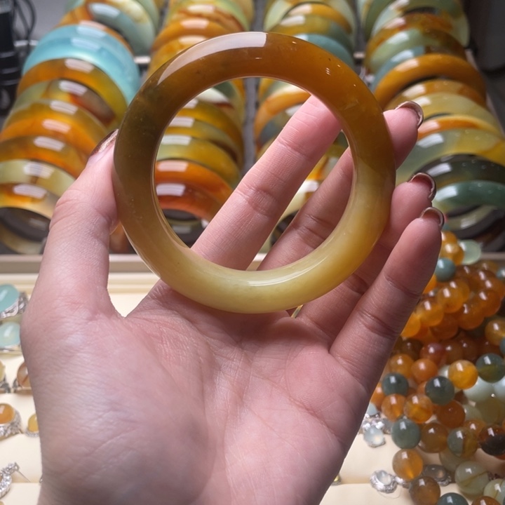 蛇纹石玉手镯未镶嵌55.7