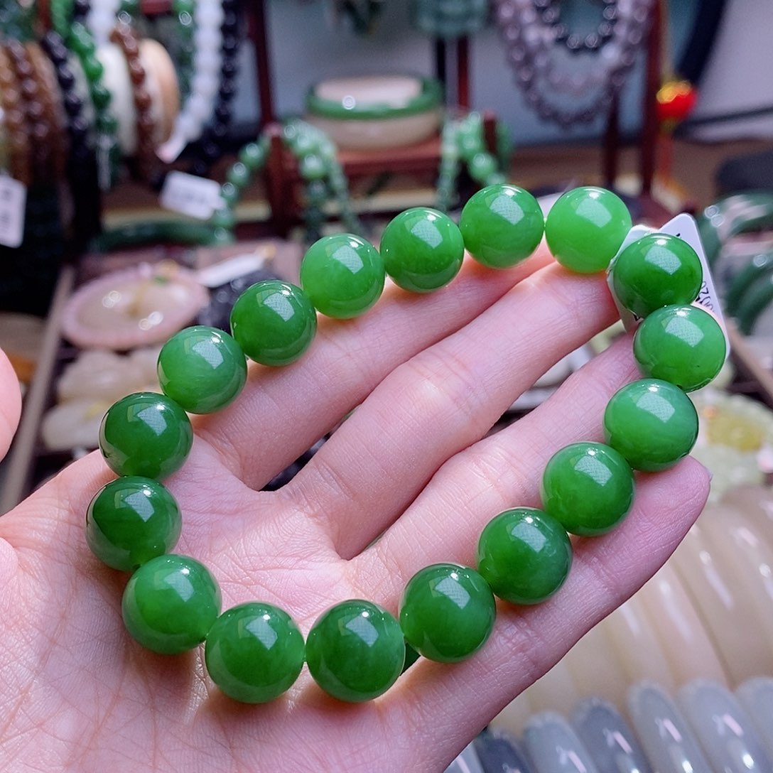 和田玉未镶嵌颈饰碧玉阳绿手串12MM
