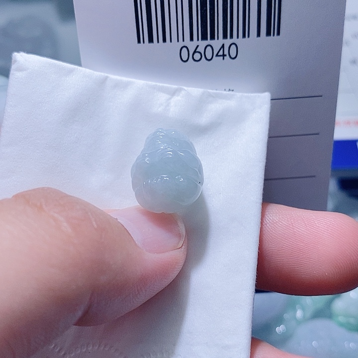 翡翠未镶嵌颈饰天光墟翡翠市场现金代购