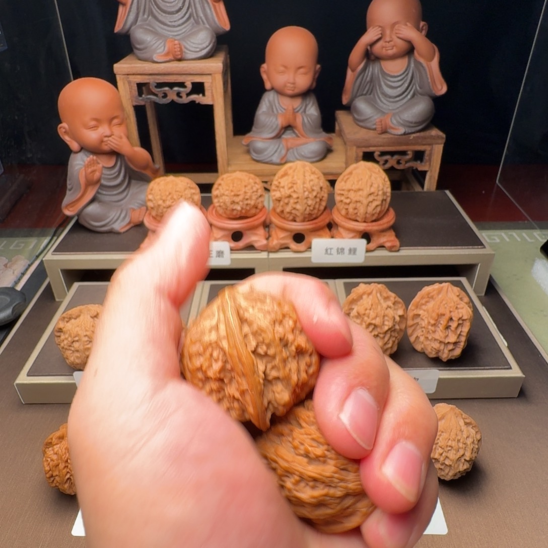 鲸****文玩核桃吊坠老款密纹40全品白茬
