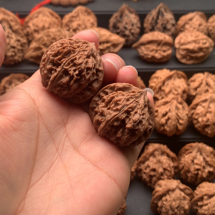 吊坠文玩核桃秦岭野生核桃基地