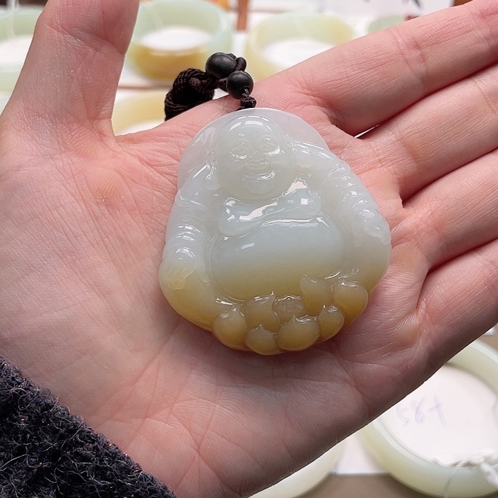 颈饰未镶嵌和田玉