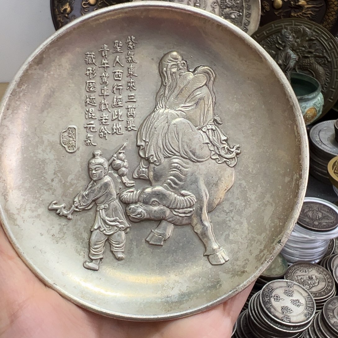 金属复古风格摆件