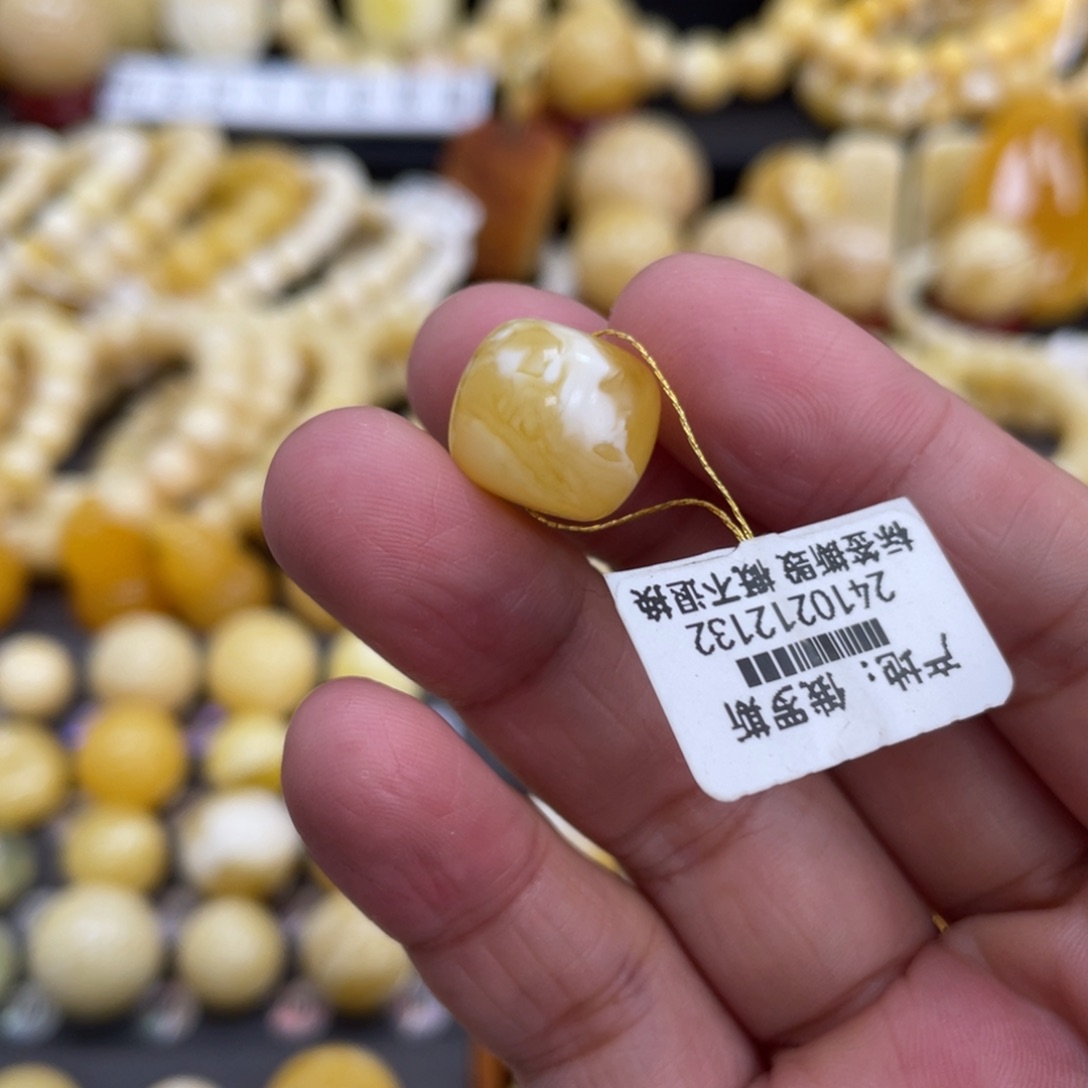 琥珀珠宝奇石未镶嵌14*12.4mm