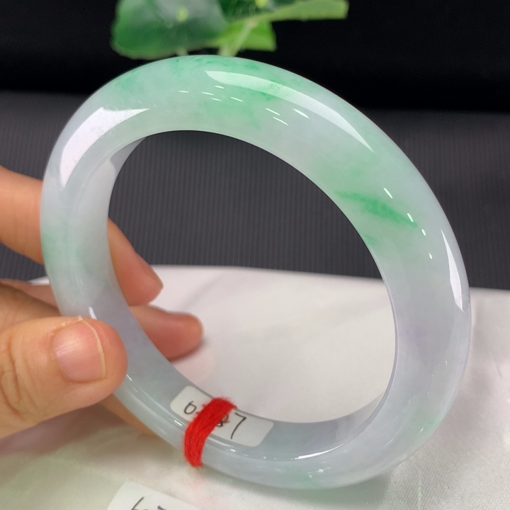 翡翠未镶嵌手镯正圈61