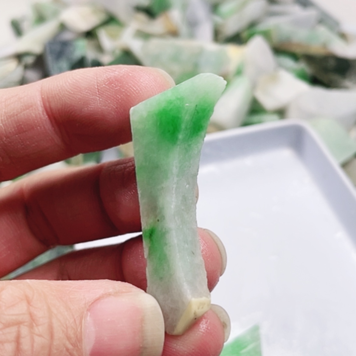 【闪购商品】翡翠颈饰未镶嵌A货