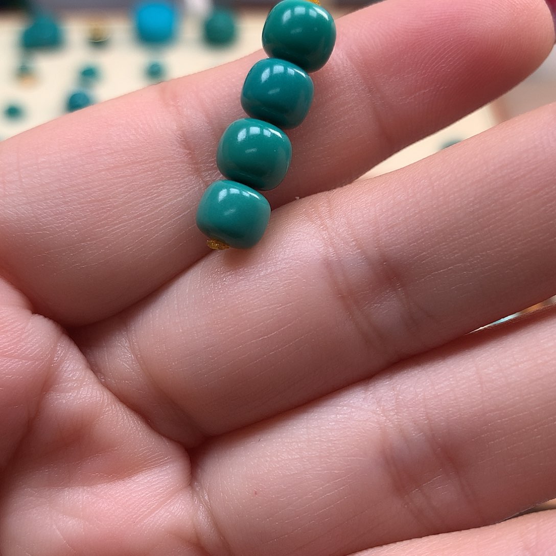 绿松石配饰未镶嵌