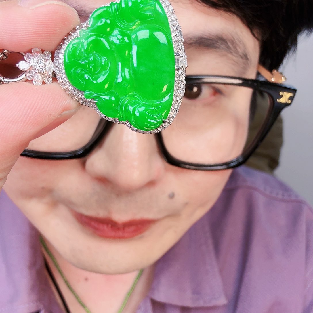 翡翠颈饰18K金镶嵌荔**士一个