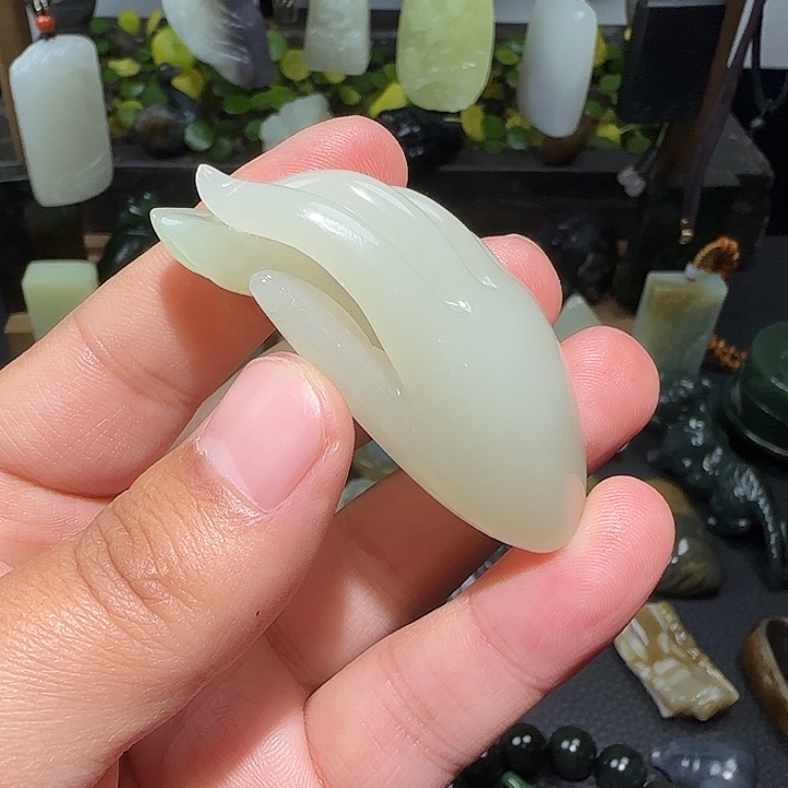 玉***海和田玉未镶嵌把件