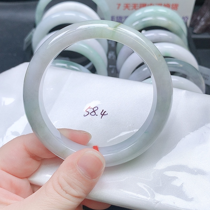 翡翠未镶嵌手镯529