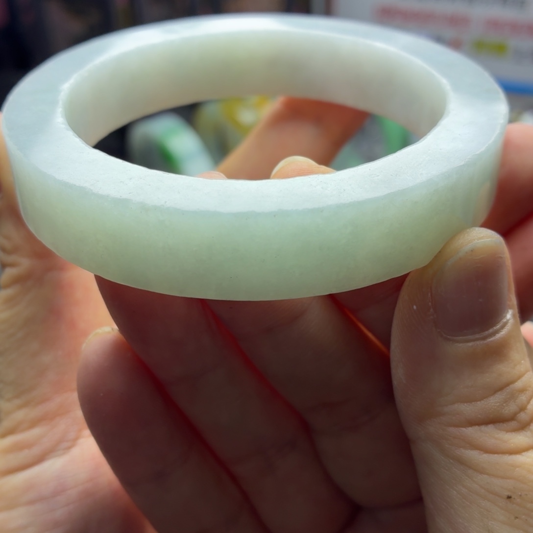 定制翡翠未镶嵌缅A翡翠多样性发一