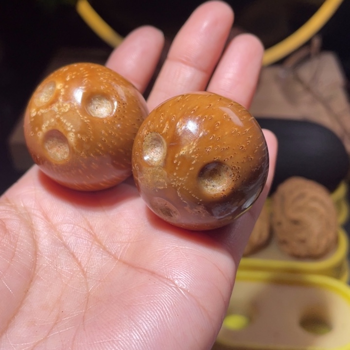 桃核把件紫金鼠手球