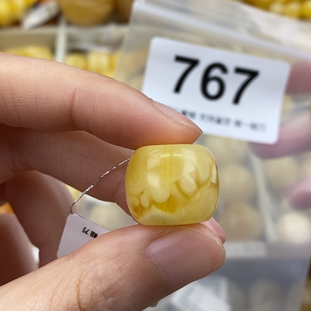 蜜蜡未镶嵌珠宝奇石18