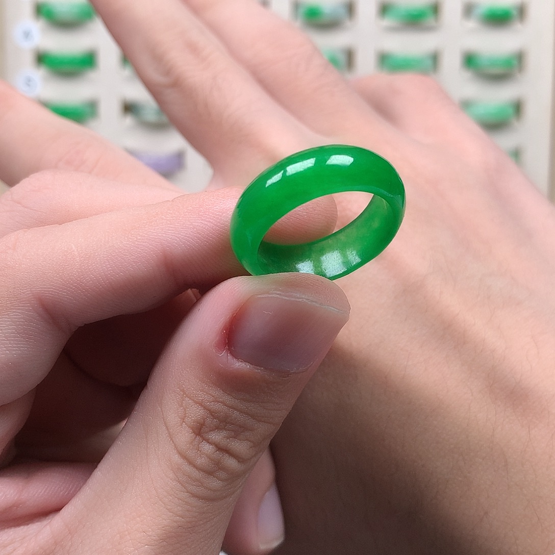 翡翠未镶嵌戒指21圈口微瑕福利款