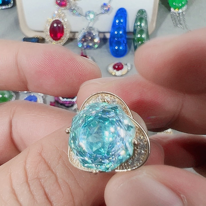 钨金红宝蓝宝满钻镶嵌大宝贝